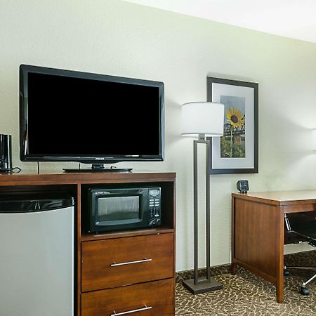 Quality Suites Springdale West I-49 Ngoại thất bức ảnh