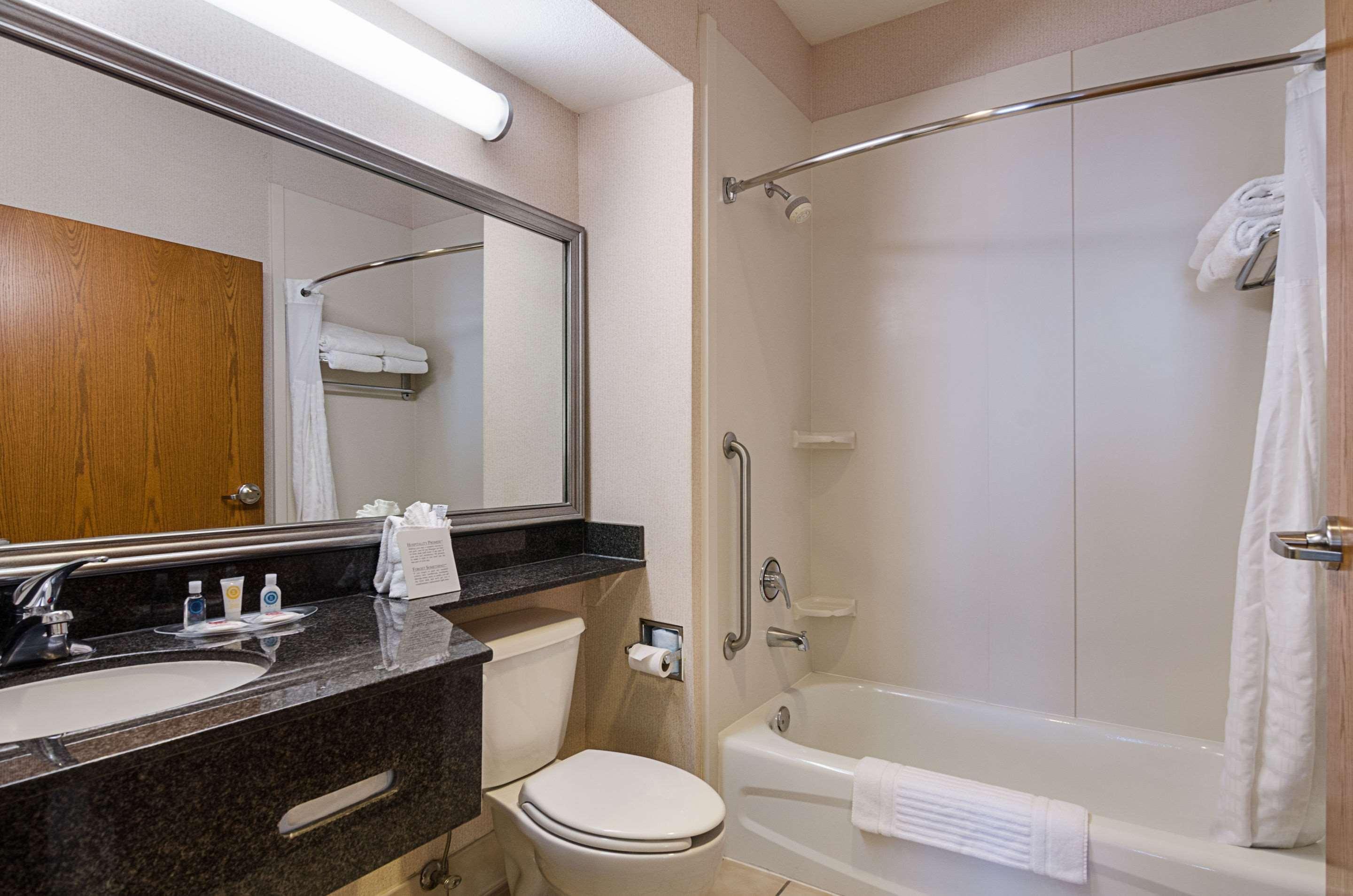 Quality Suites Springdale West I-49 Ngoại thất bức ảnh