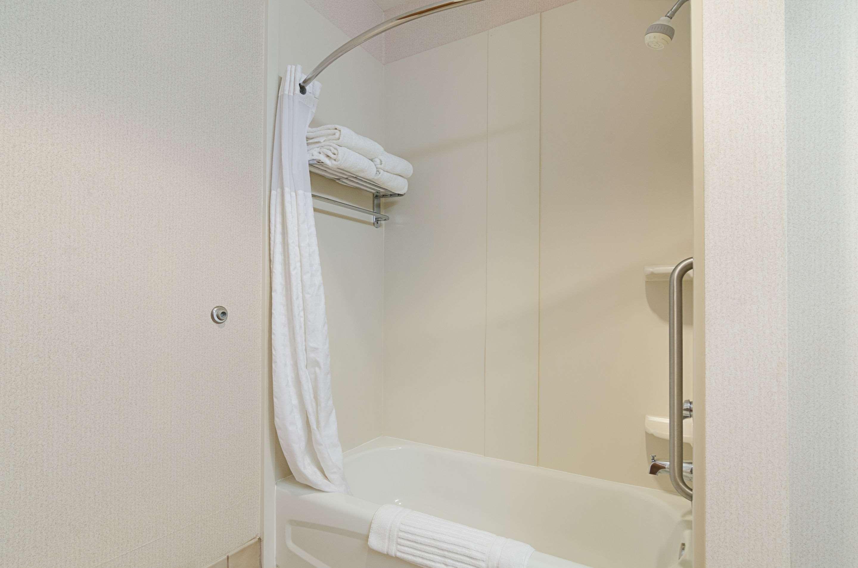Quality Suites Springdale West I-49 Ngoại thất bức ảnh