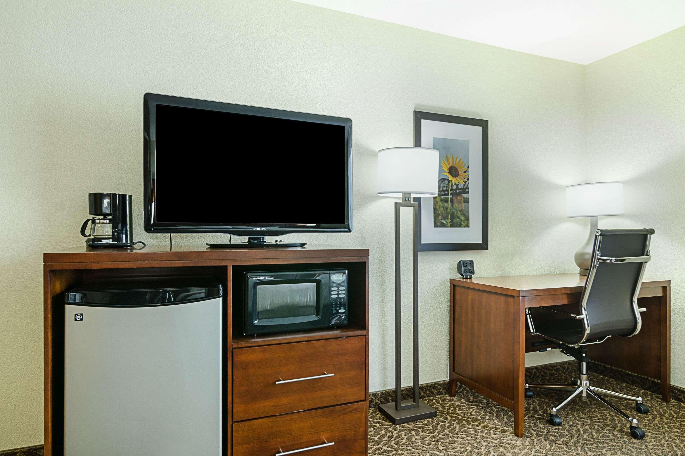 Quality Suites Springdale West I-49 Ngoại thất bức ảnh