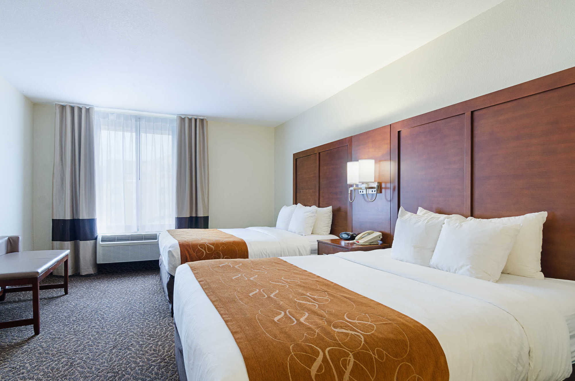 Quality Suites Springdale West I-49 Phòng bức ảnh